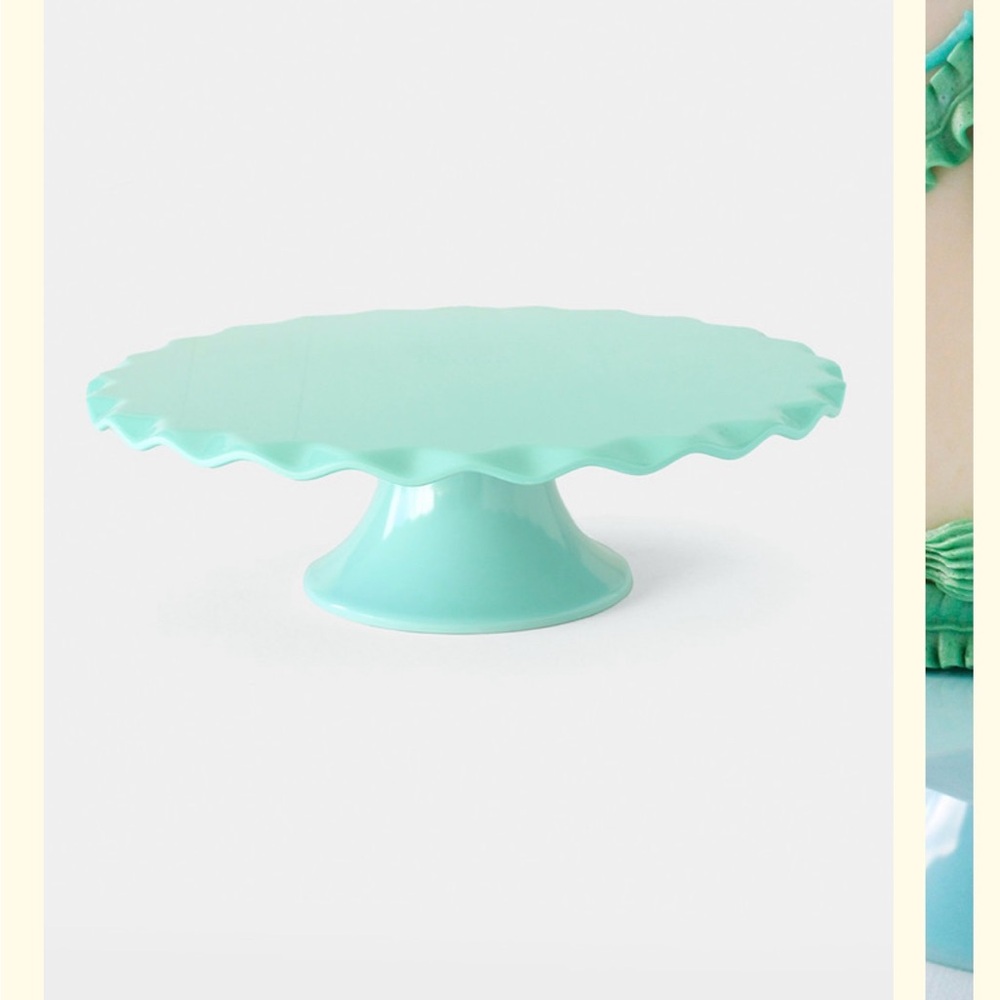 Susie cakes new in box cake stand. Melamine retro